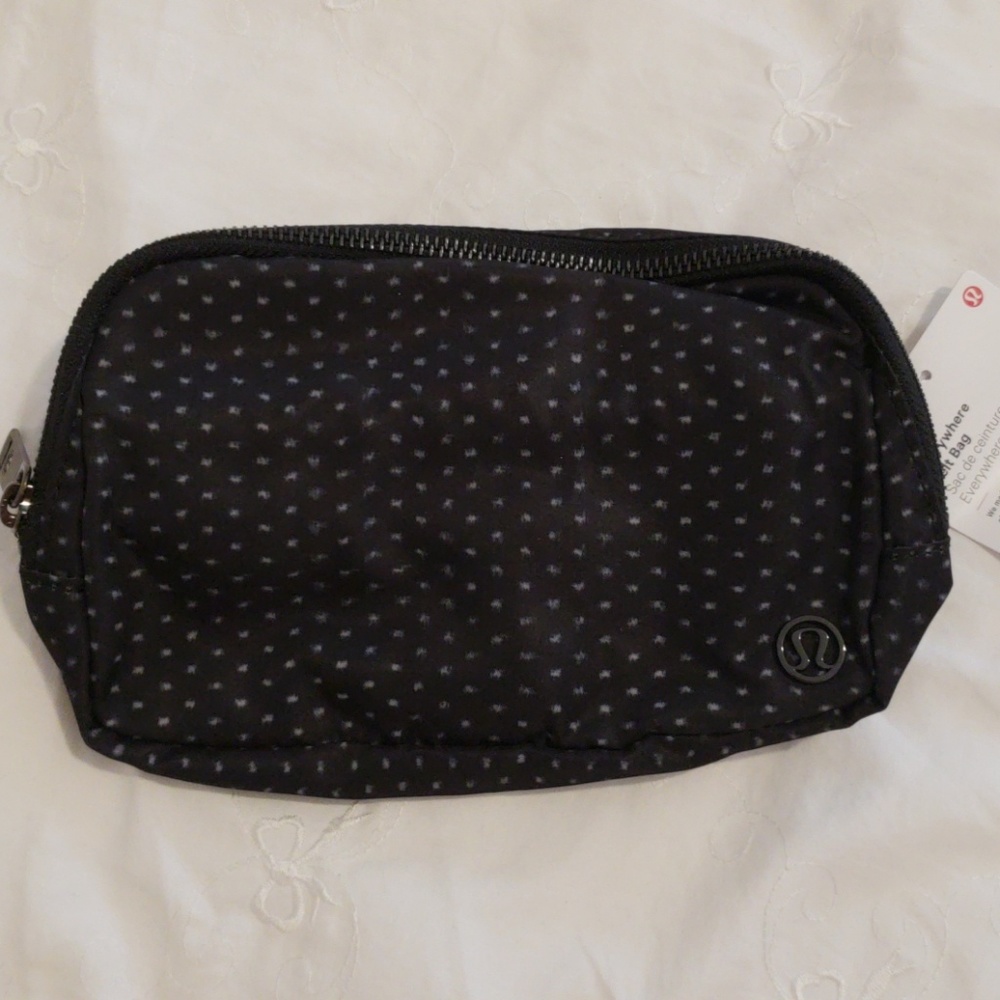 Lululemon Everywhere Belt Bag